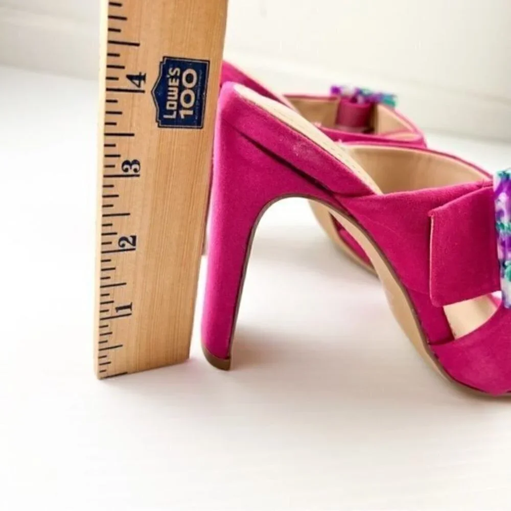 Charles David Sandal womens size 7 Pink Buckle Gleam Slide Sandal